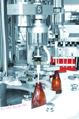 2500 BPH Semi Automatische Fles het Afdekken Machine