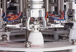 5000W voedsel en Drank Plastic Fles het Afdekken Machine