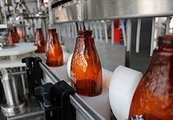 Van de de flessenlotion van de haarshampoo kegel de automaatpomp het afdekken machine met pucksysteem