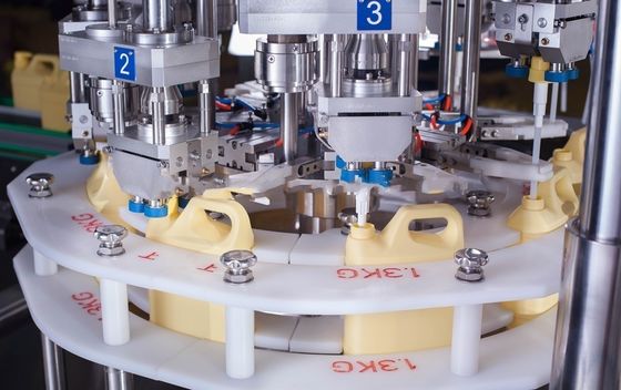 Semi Automatisch HUISDIER/Plastic Fles het Afdekken Machine