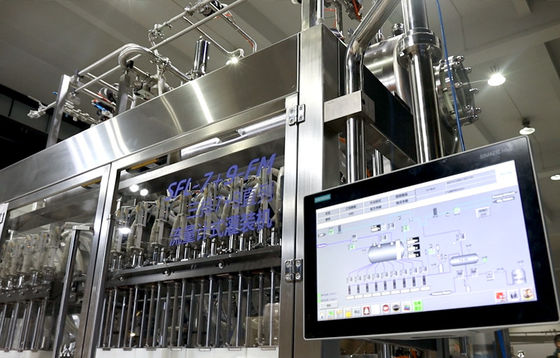 4000w vloeistof die en het Afdekken Machine 12000bph voor Medische Desinfecterende Vloeistof vullen